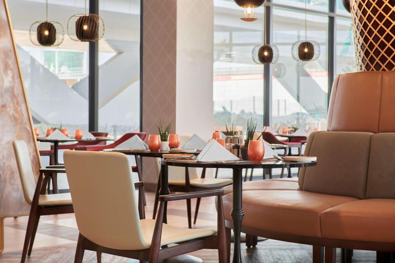 Radisson Blu Hotel Riyadh Convention And Exhibition Center 外观 照片 The restaurant