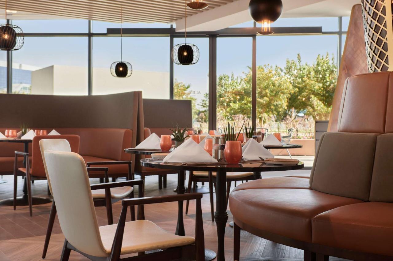 Radisson Blu Hotel Riyadh Convention And Exhibition Center 外观 照片 The restaurant