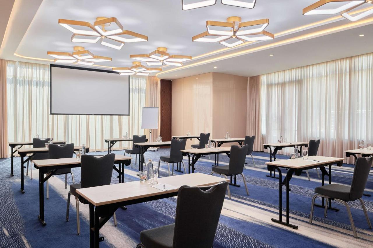 Radisson Blu Hotel Riyadh Convention And Exhibition Center 外观 照片 Meeting room