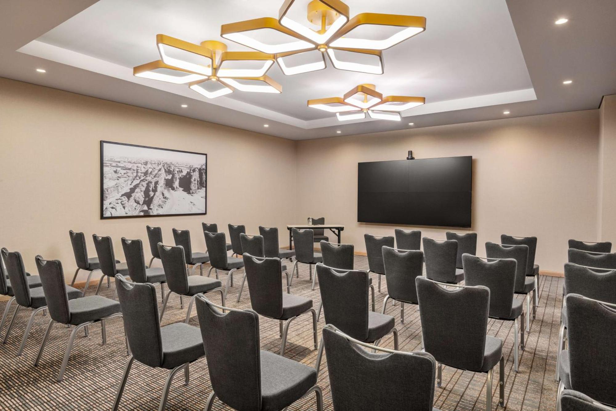 Radisson Blu Hotel Riyadh Convention And Exhibition Center 外观 照片 Meeting room