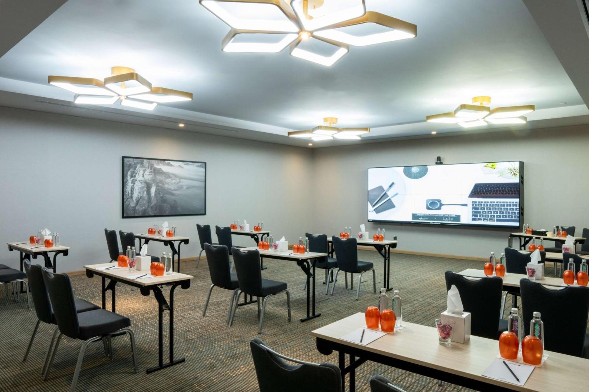 Radisson Blu Hotel Riyadh Convention And Exhibition Center 外观 照片 Meeting room